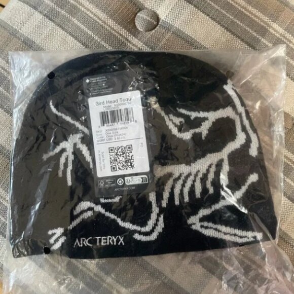 Arc'teryx Black Beanie Birdhead Toque New - Picture 2 of 3
